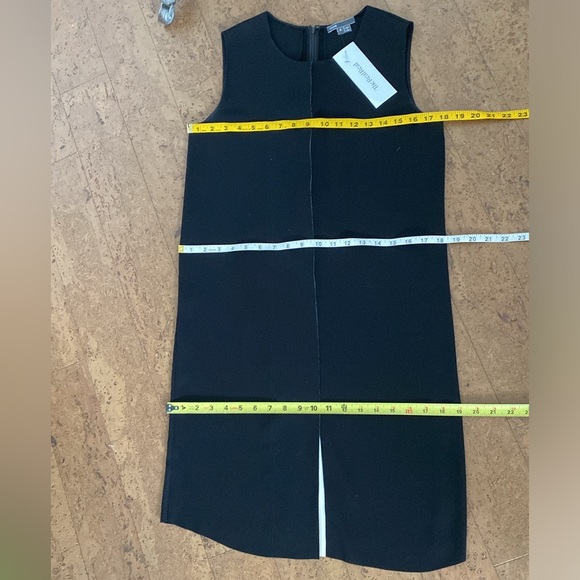 Vince Modern/Classic style, shift laser cut LBD dress! Black/ivory! Size 6 - Picture 12 of 16